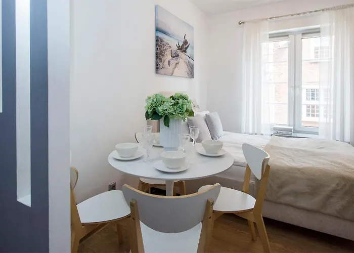 Old Town Dlugi Targ Апартаменты